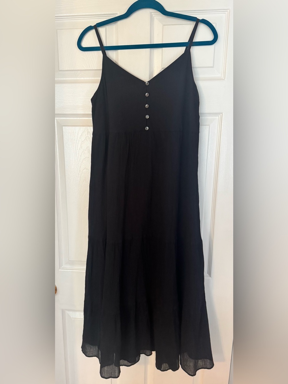 UNIQLO Black Crinkle Cotton Camisole Tiered Maxi Dress - Size M (Excellent Cond)